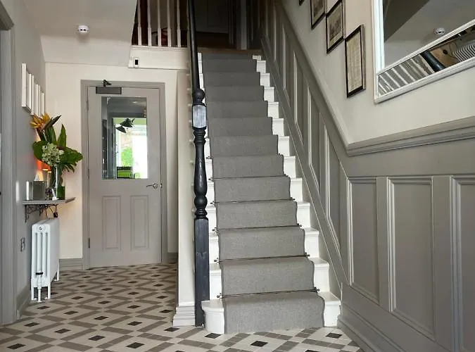 Superb Hotels Near White Rock Theatre Hastings