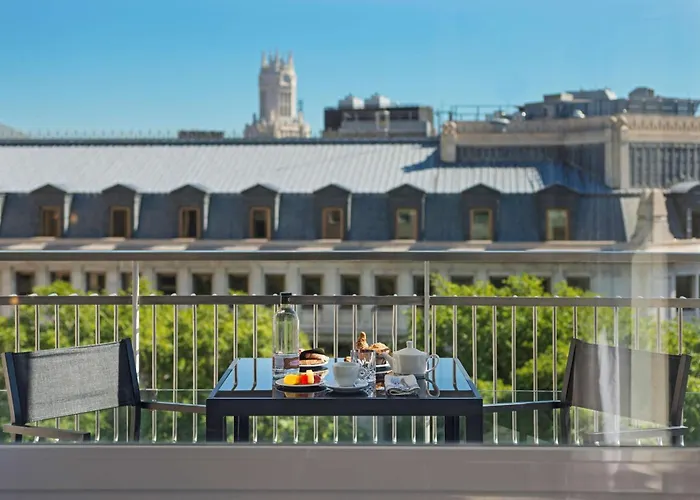 Mejores hoteles en Capitán Haya, Madrid